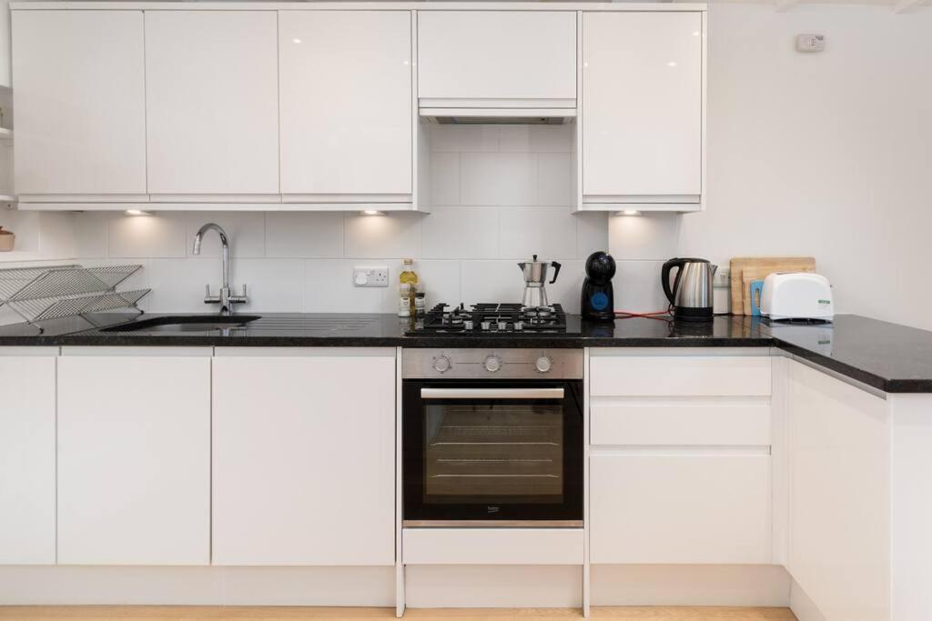 הוילה Beautiful And Contemporary Cornish Townhouse In פנזאנס מראה חיצוני תמונה